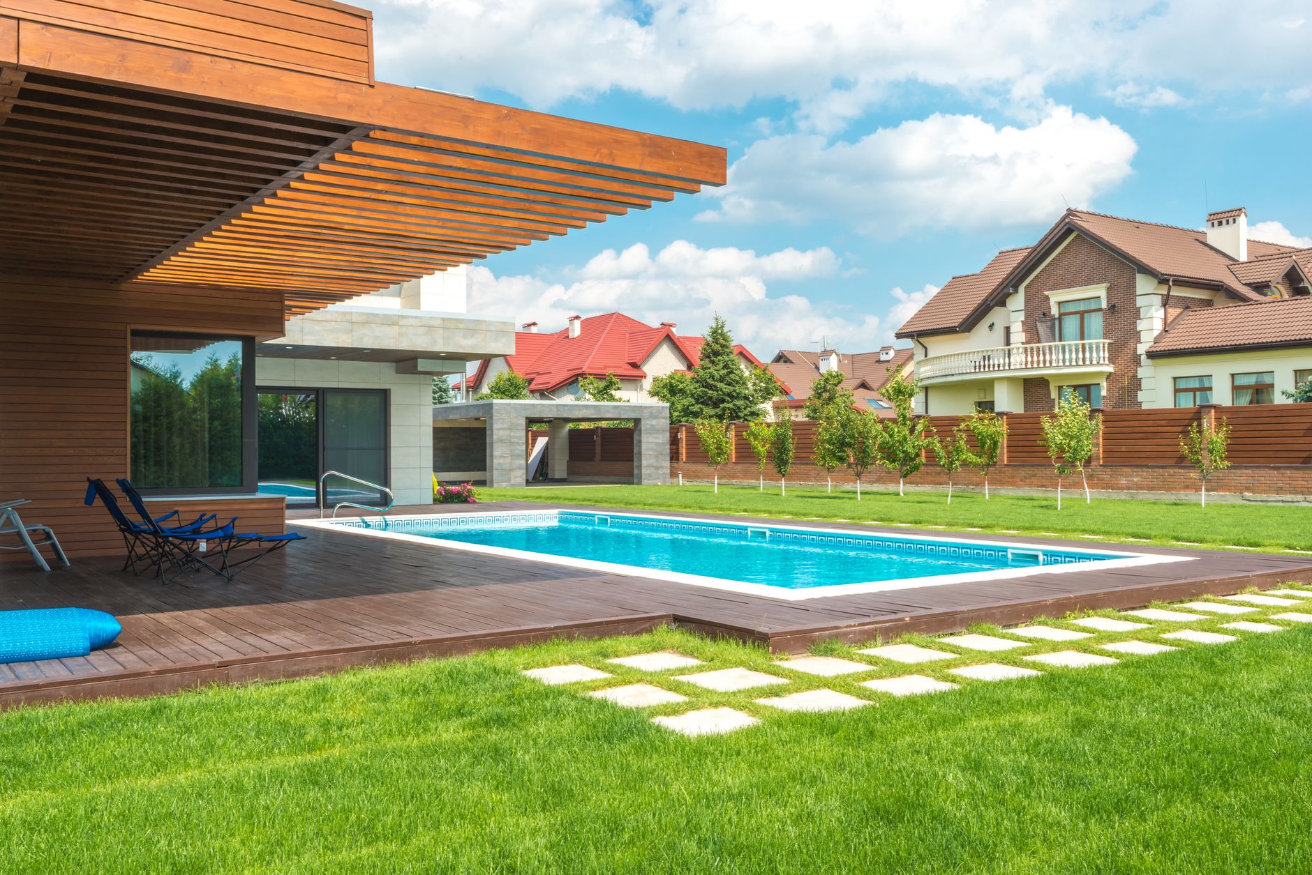 Travertine Pool Decks